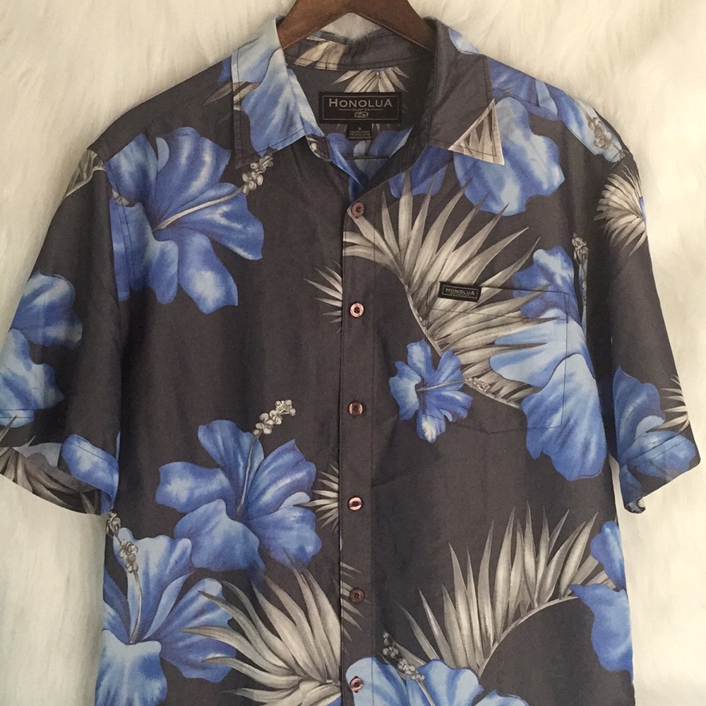 🌺 Honolua Flower Print Button Down Grey Top Small